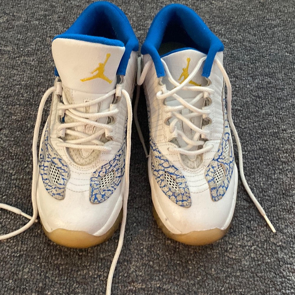 Jordan 11 Retro Low 5.5